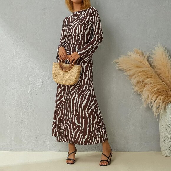 Realisation Par The Gia Bell-Sleeve Maxi Dress in Silk Jianhong Crepe - Picture 2 of 12